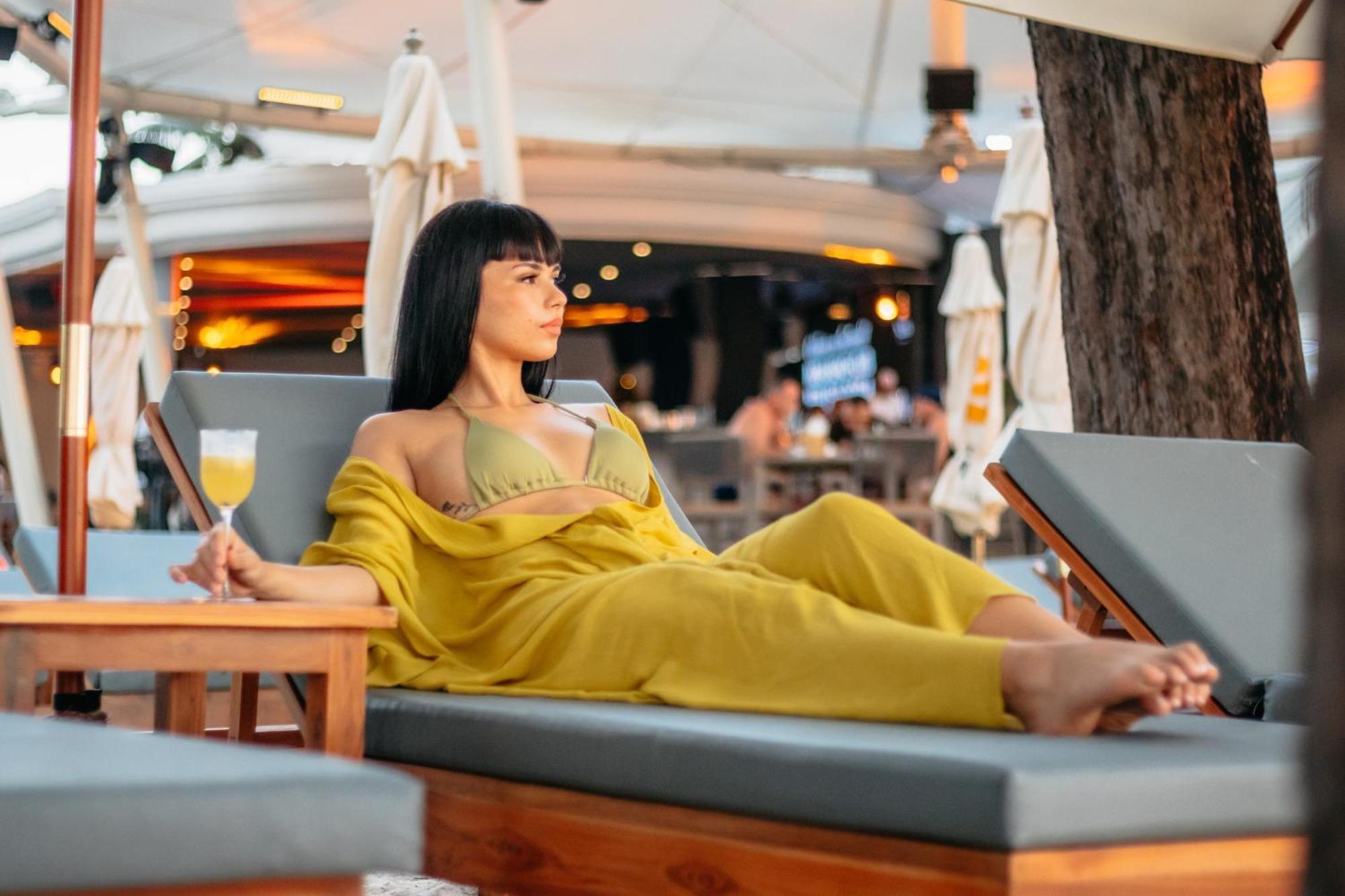 Amora Beach Resort Phuket Bangtau-part Kültér fotó