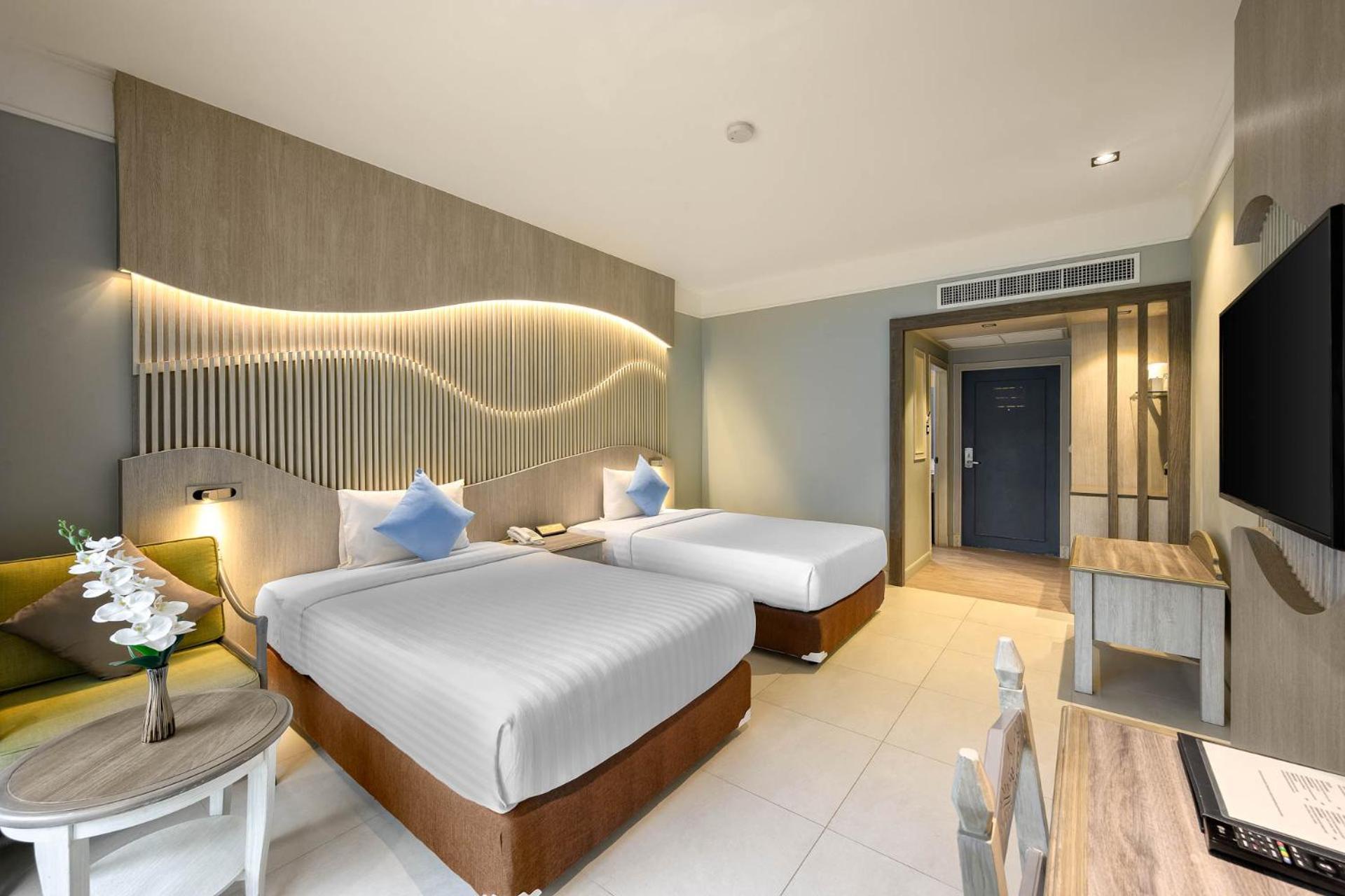 Amora Beach Resort Phuket Bangtau-part Kültér fotó