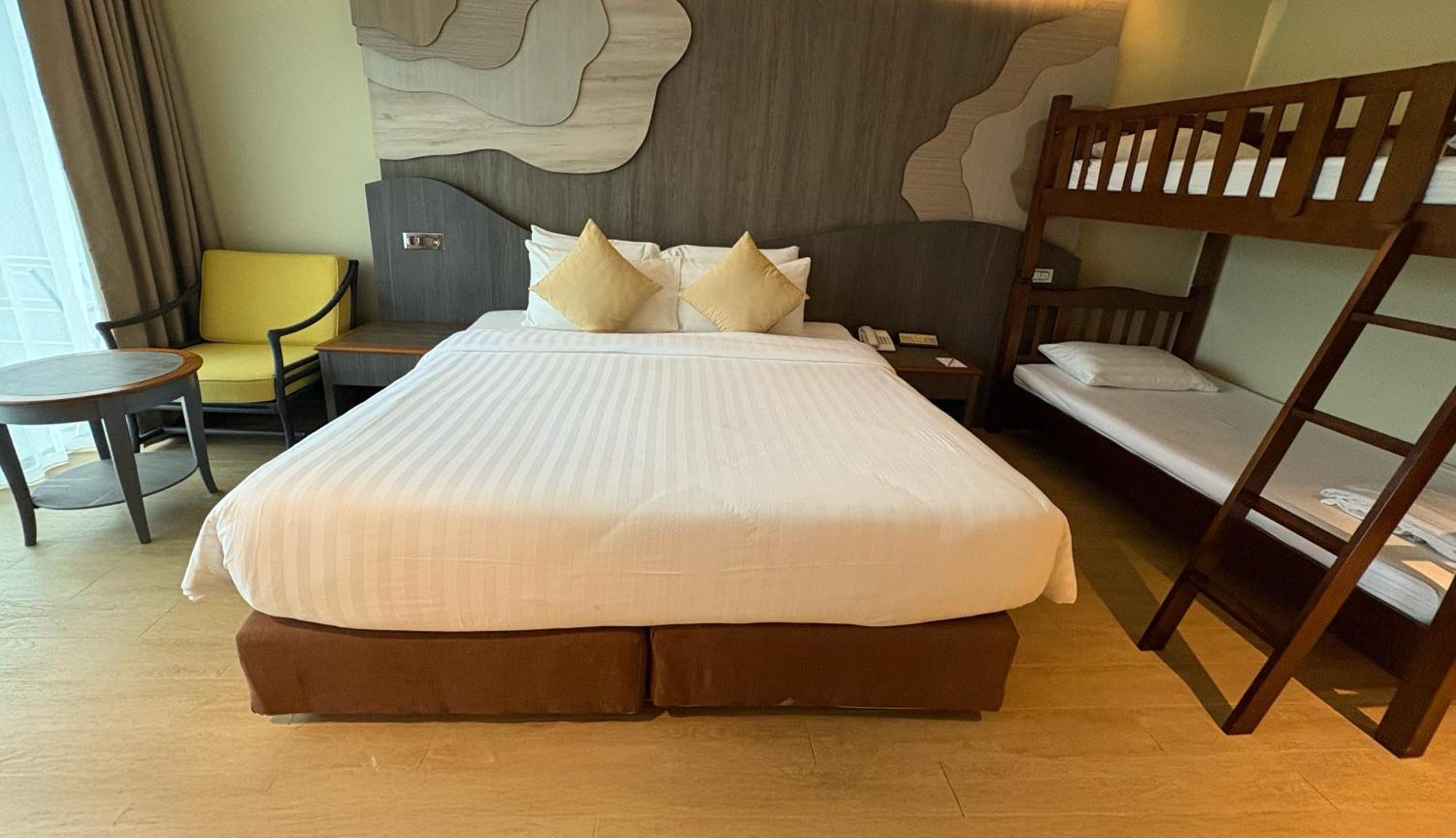 Amora Beach Resort Phuket Bangtau-part Kültér fotó